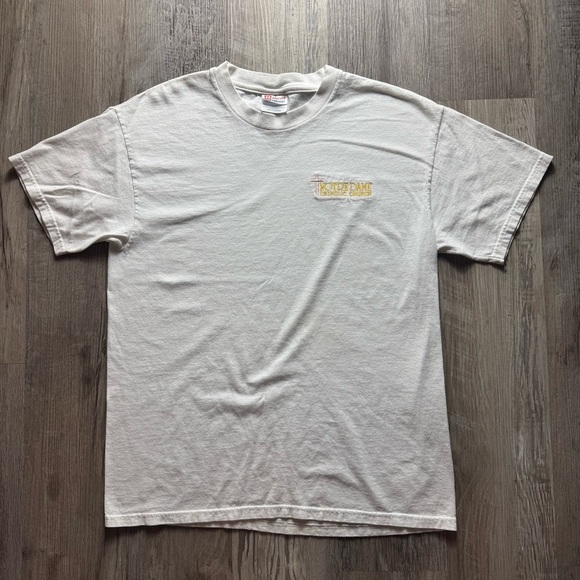 Notre Dame Catholic vintage Hanes t shirt white gold embroidered men’s M - Picture 2 of 6